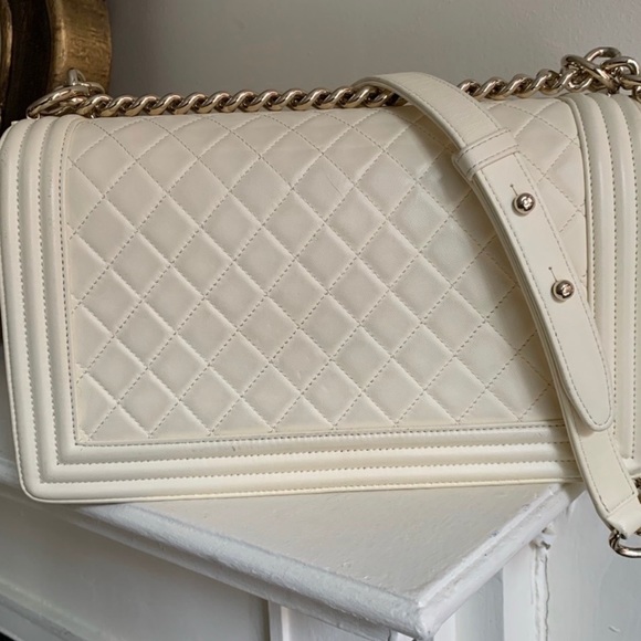 Chanel Lambskin Ivory Boy Bag - Picture 3 of 8